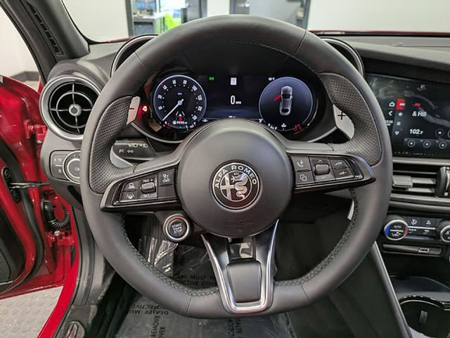 Used 2025 Alfa Romeo Giulia w/ Driving Assist Package RWD image 23