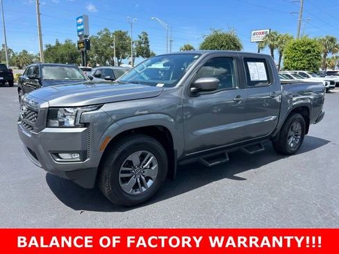 Used 2025 Nissan Frontier SV w/ SV Convenience Package RWD image 3