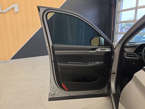 Used 2022 Hyundai Palisade SEL w/ Premium Package image 14