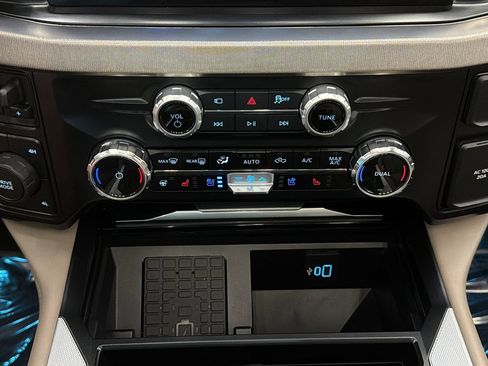 Used 2026 Ford F450 Platinum w/ Platinum Plus Package AWD/4WD image 25
