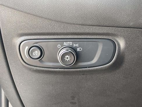 Used 2024 Chevrolet Equinox RS FWD image 18