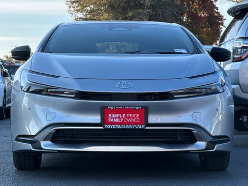 New 2026 Toyota Prius SE image 11