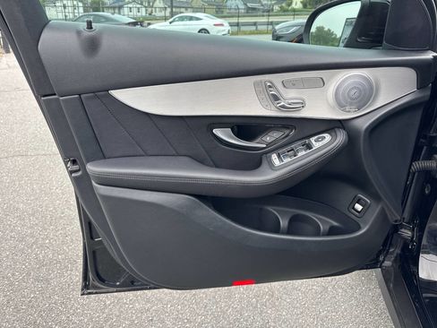 Used 2019 Mercedes-Benz GLC 300 4MATIC image 24