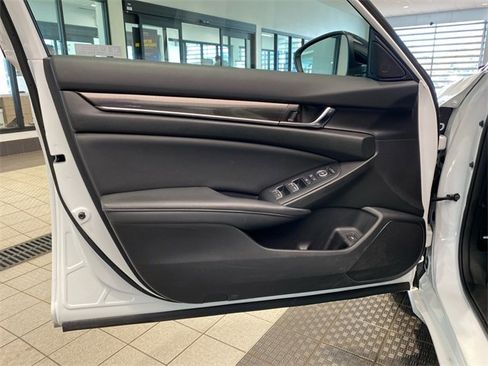 Used 2022 Honda Accord Sport Special Edition image 13