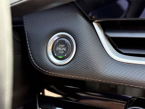 Used 2025 Chevrolet Equinox LT FWD image 15