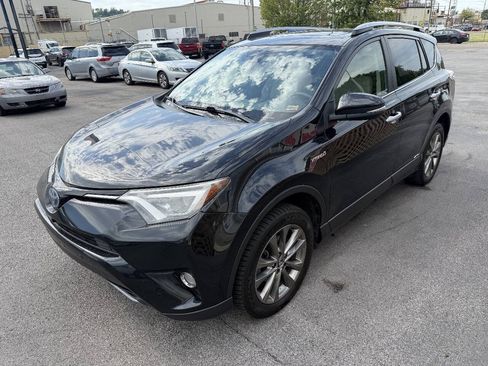 Used 2017 Toyota RAV4 Limited w/ Advanced Technology Package AWD/4WD image 4
