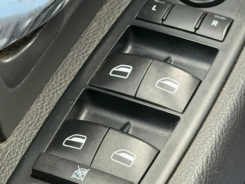Used 2011 RAM 1500 Laramie AWD/4WD image 26