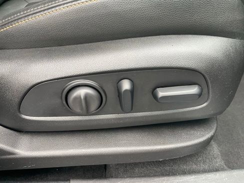 Used 2018 Chevrolet Equinox Premier image 54