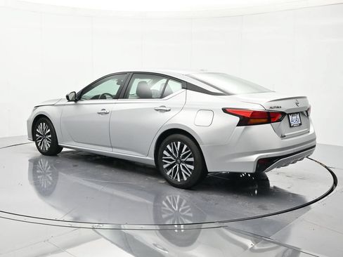 Certified 2025 Nissan Altima 2.5 SV FWD image 7