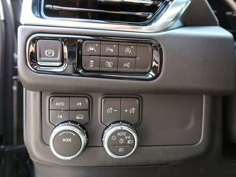 New 2026 GMC Yukon Denali w/ Sun & Power Step Package image 13