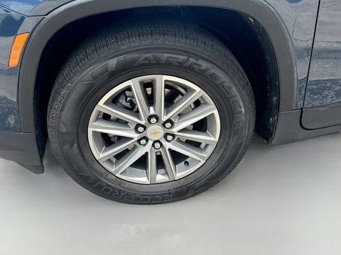 Used 2023 Chevrolet Traverse LT FWD image 31