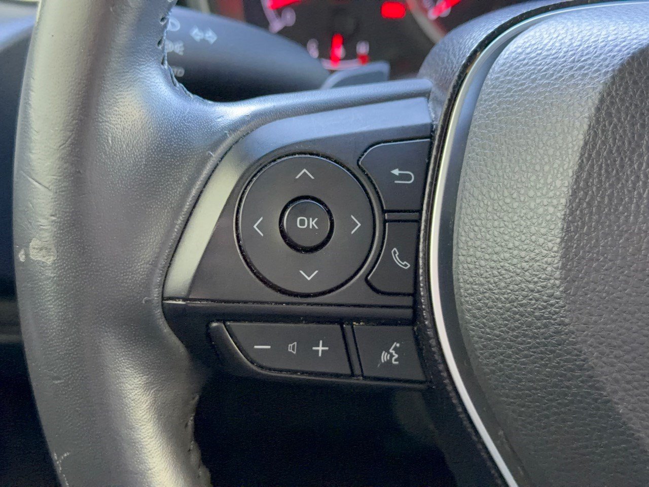 Used 2021 Toyota Corolla SE FWD image 18