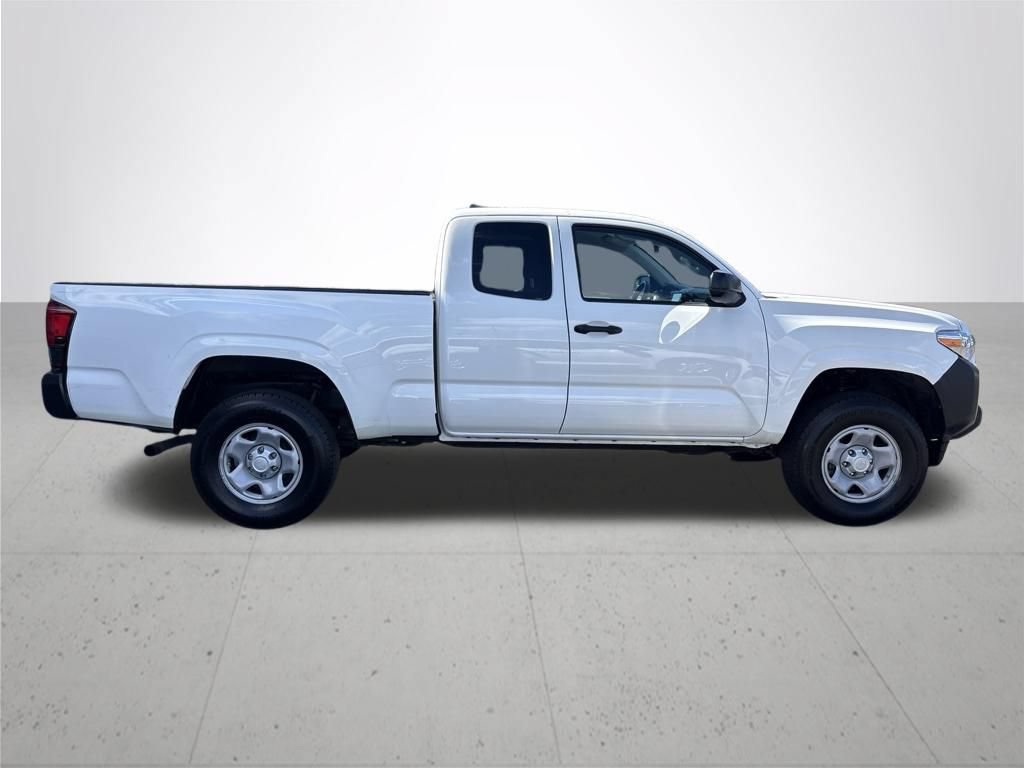 Used 2022 Toyota Tacoma SR RWD image 5