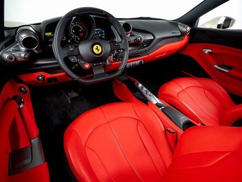 Used 2021 Ferrari F8 Tributo image 26