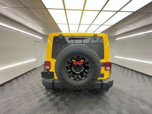 Used 2015 Jeep Wrangler Rubicon w/ Connectivity Group image 11