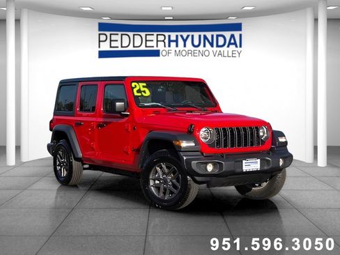 Used 2025 Jeep Wrangler Unlimited Sport AWD/4WD image 1