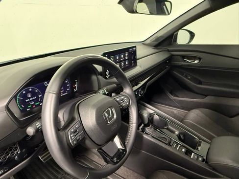 Used 2024 Honda Accord Sport image 15