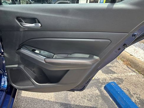 Used 2024 Nissan Altima 2.5 SR FWD image 44
