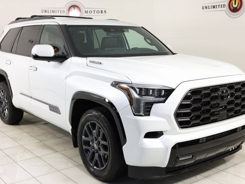 Used 2025 Toyota Sequoia Platinum image 39