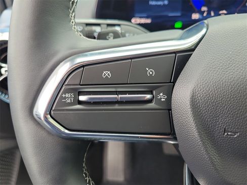 Used 2026 Chevrolet Equinox EV LT image 5