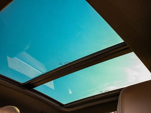 Used 2023 Audi Q4 e-tron Premium Plus w/ Premium Plus image 44