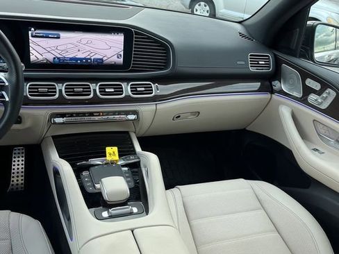 Used 2024 Mercedes-Benz GLS 450 4MATIC image 19