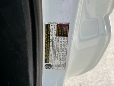 Used 2017 Nissan Titan S image 42