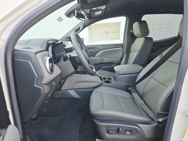 New 2026 Chevrolet Colorado ZR2 w/ Technology Package AWD/4WD image 11