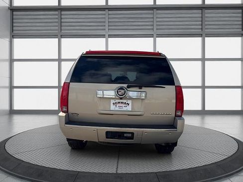 Used 2008 Cadillac Escalade AWD image 5