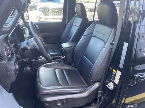 Used 2024 Jeep Wrangler Unlimited Sahara w/ Technology Group image 13