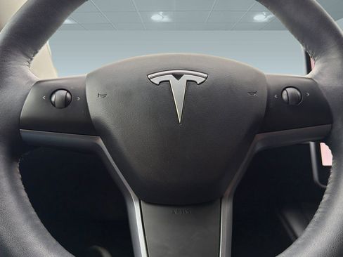 Used 2022 Tesla Model 3 Long Range image 16