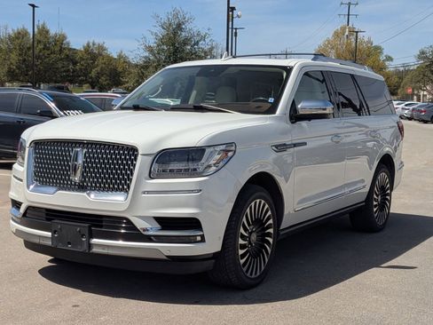 Used 2020 Lincoln Navigator Black Label w/ Cargo Convenience Package image 7