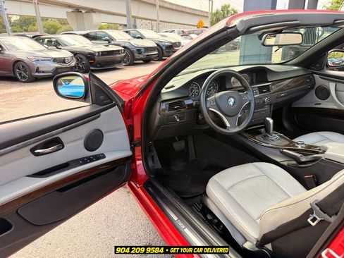 Used 2013 BMW 335i Convertible w/ Premium Pkg RWD image 22