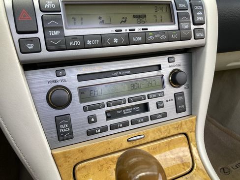 Used 2003 Lexus SC 430 Convertible image 25