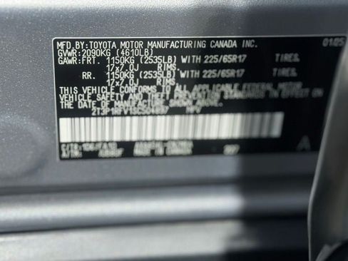 Used 2025 Toyota RAV4 XLE w/ Convenience Package AWD/4WD image 9