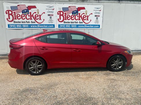 Used 2018 Hyundai Elantra SEL FWD image 6