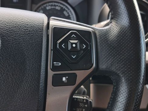 Used 2017 Toyota Tacoma SR5 w/ Tow Package RWD image 19