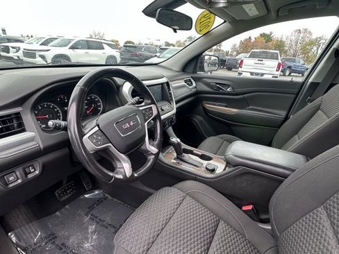Used 2019 GMC Acadia SLE image 12
