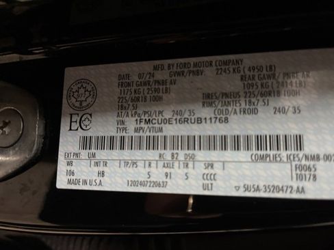 Used 2024 Ford Escape SE image 25