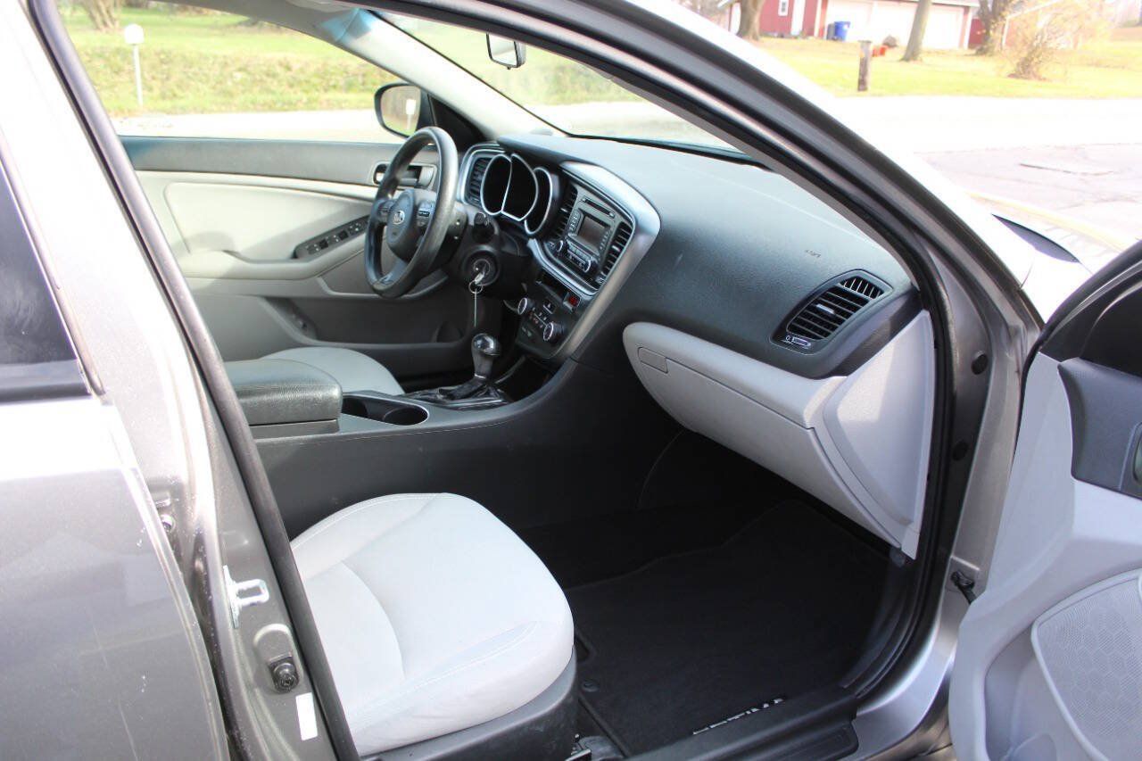 Used 2015 Kia Optima LX FWD image 35