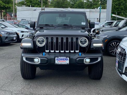 Used 2022 Jeep Wrangler Unlimited Sahara w/ Cold Weather Group AWD/4WD image 5