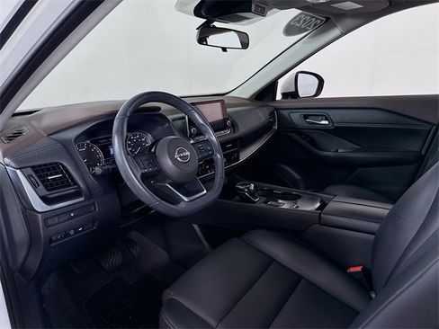 Certified 2023 Nissan Rogue SV w/ SV Premium B Package image 7