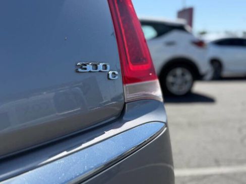 Used 2016 Chrysler 300 C RWD image 9