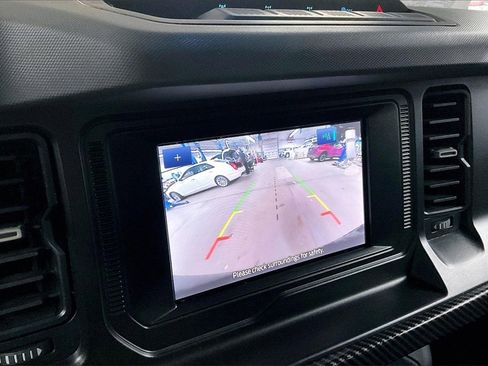 Used 2022 Ford Bronco Big Bend w/ Sasquatch Package image 16