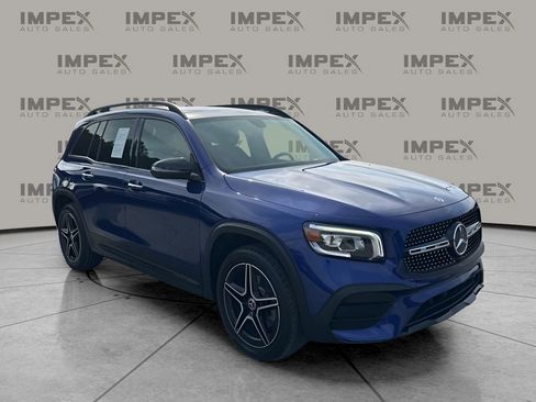 Used 2021 Mercedes-Benz GLB 250 4MATIC image 7