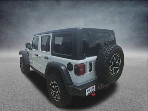 Used 2025 Jeep Wrangler Unlimited Rubicon AWD/4WD image 6
