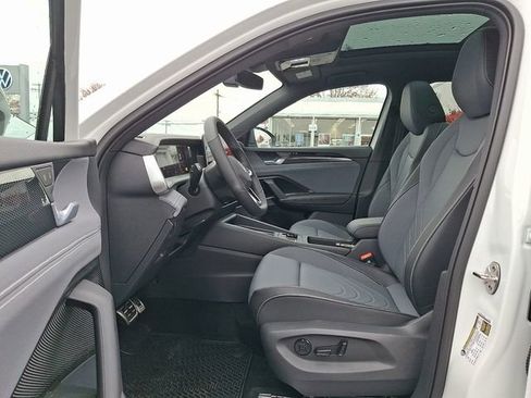 New 2026 Volkswagen Tiguan SE R-Line image 6