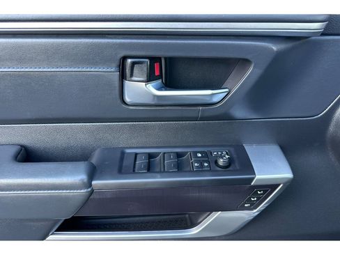 Used 2022 Toyota Tundra Platinum image 11