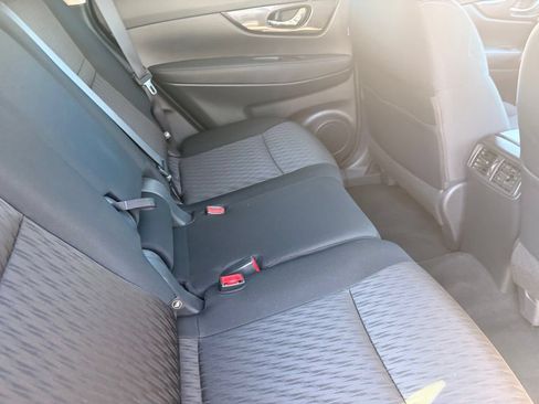 Used 2018 Nissan Rogue S FWD image 13
