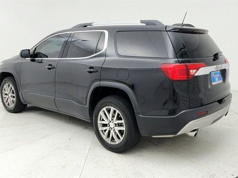Used 2017 GMC Acadia SLE image 6